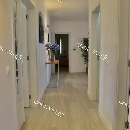 Lilac - Walking Distance To Villa
