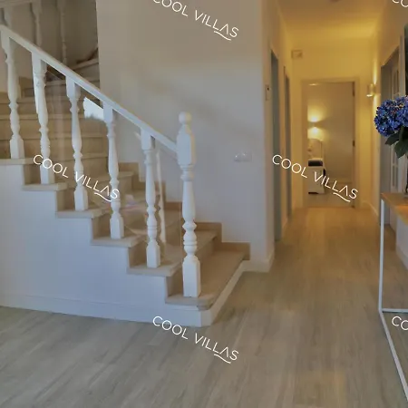 Lilac - Walking Distance To Villa