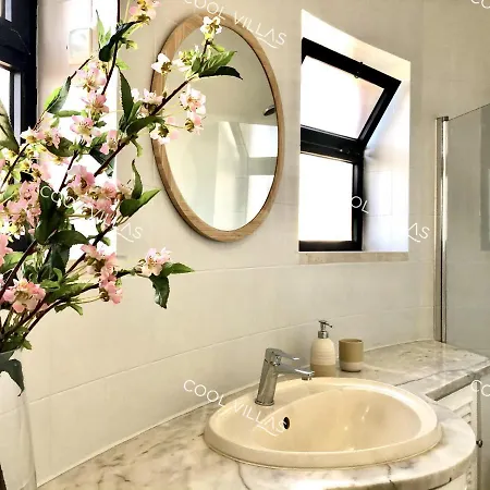 Villa Lilac - Walking Distance To *